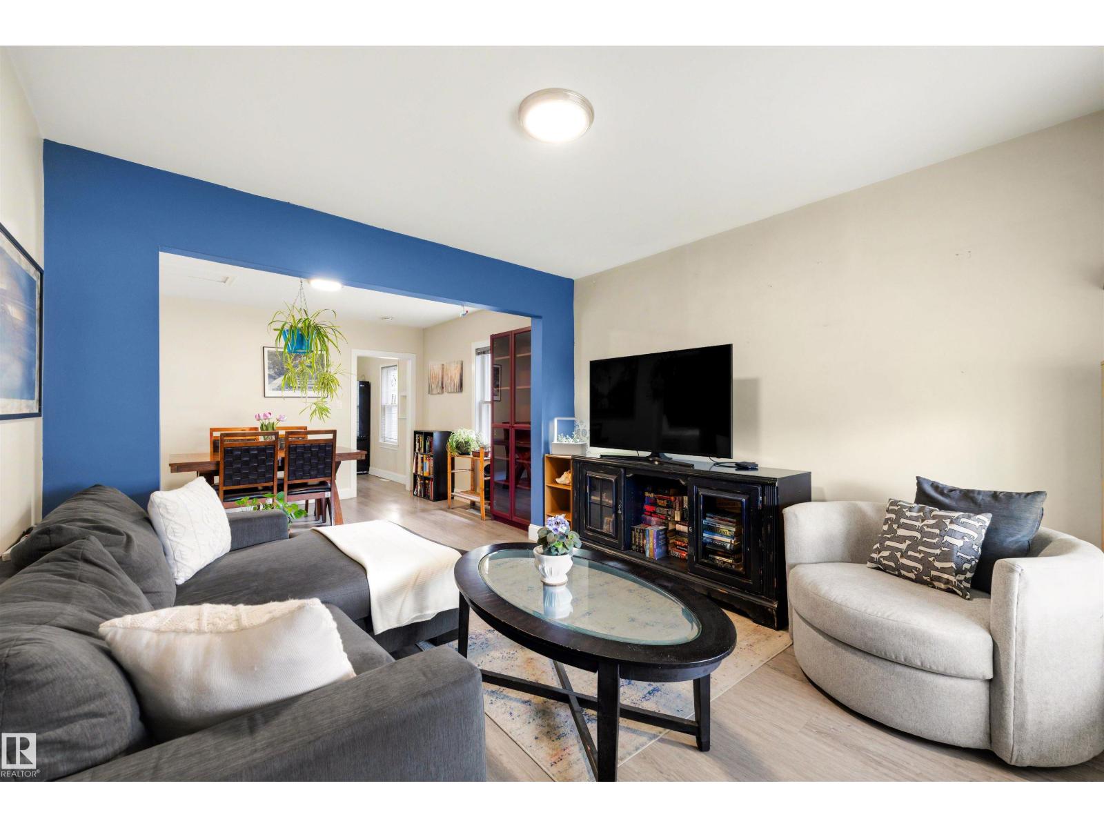 11417 91 ST NW - 3