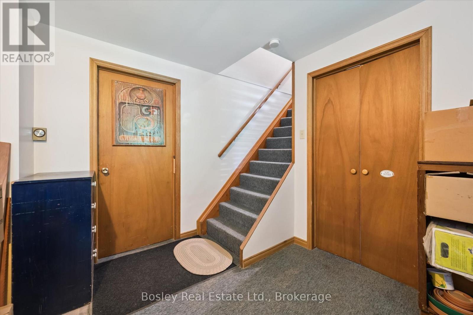 70 MCNAB STREET E - 30