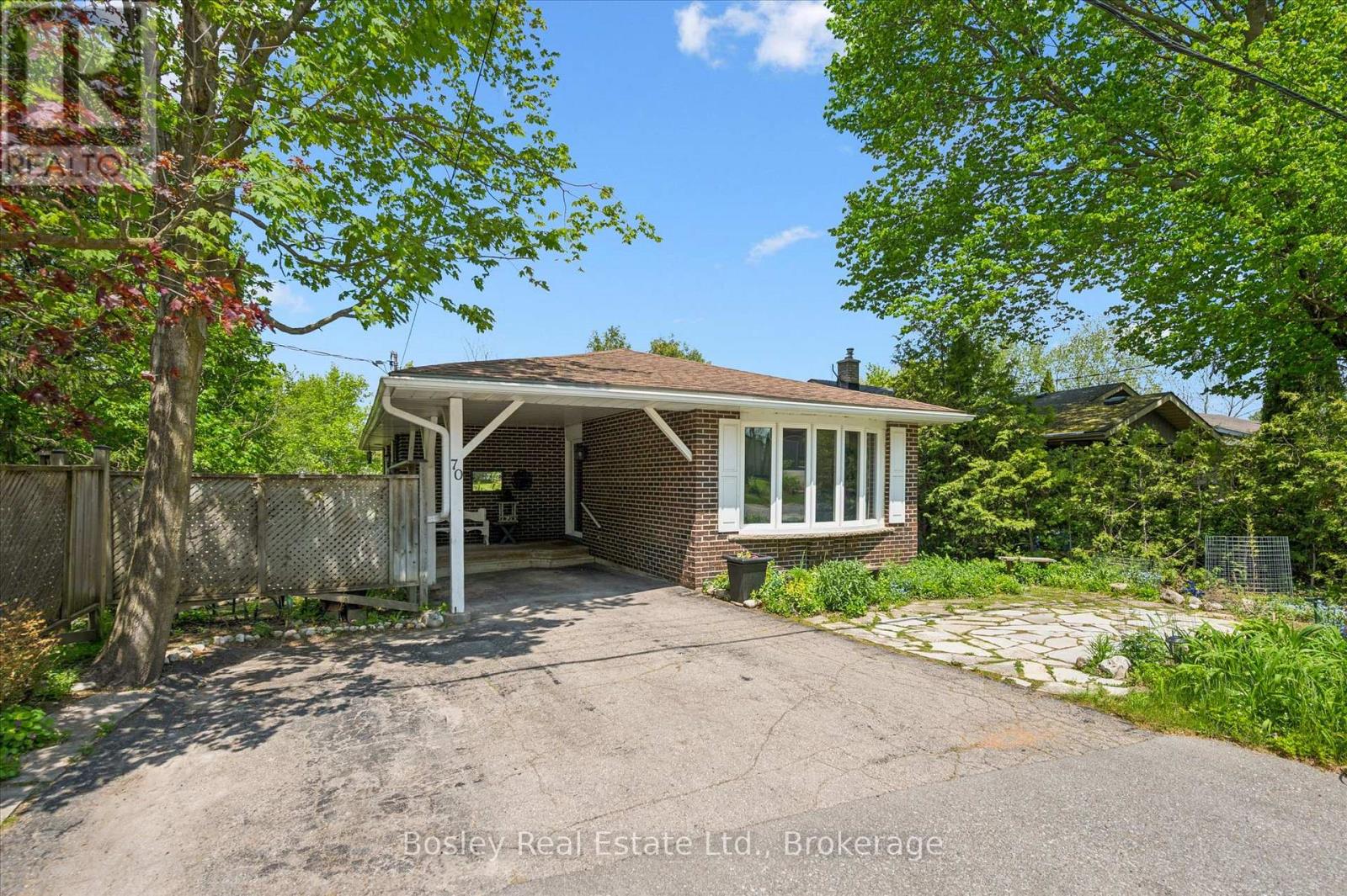 70 MCNAB STREET E - 6