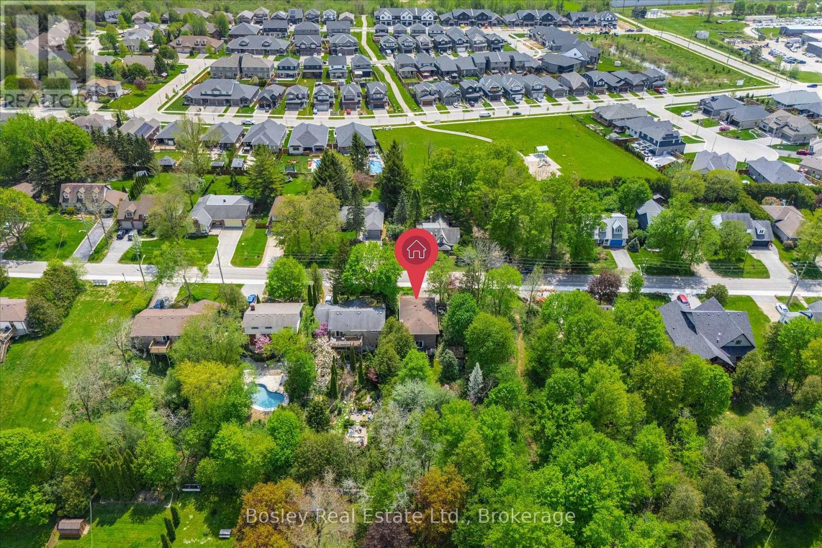 70 MCNAB STREET E - 44