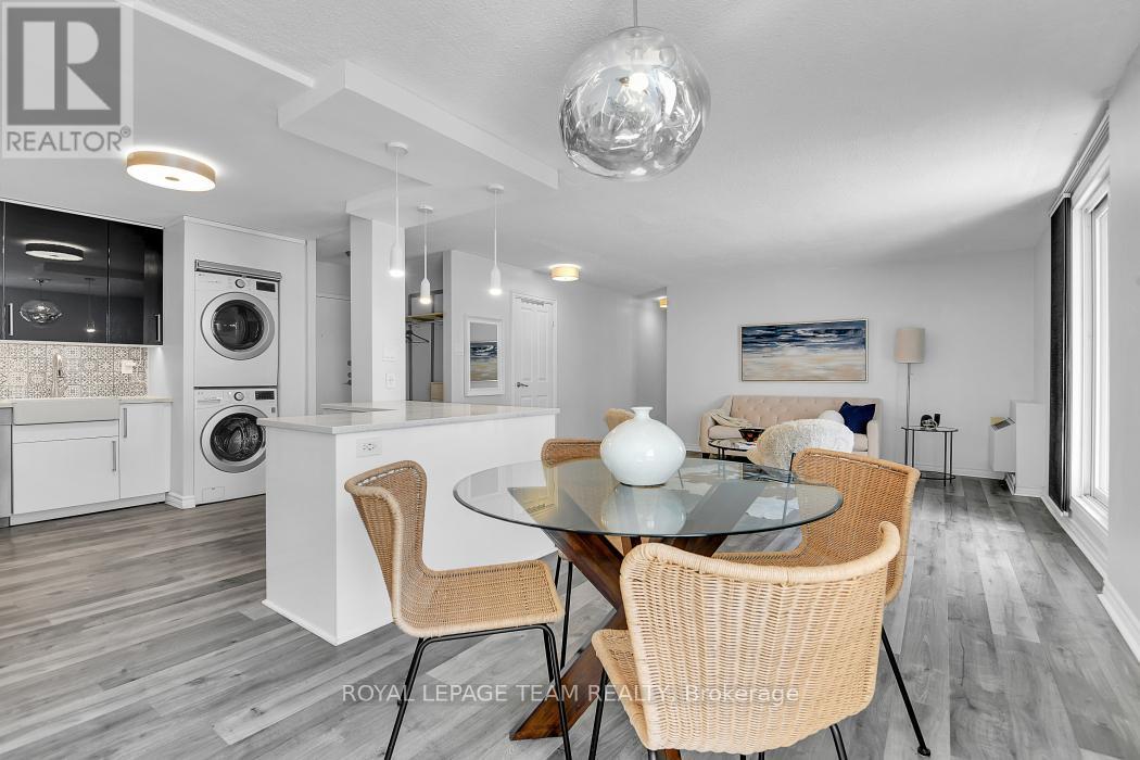 #1004 141 SOMERSET STREET W - 15