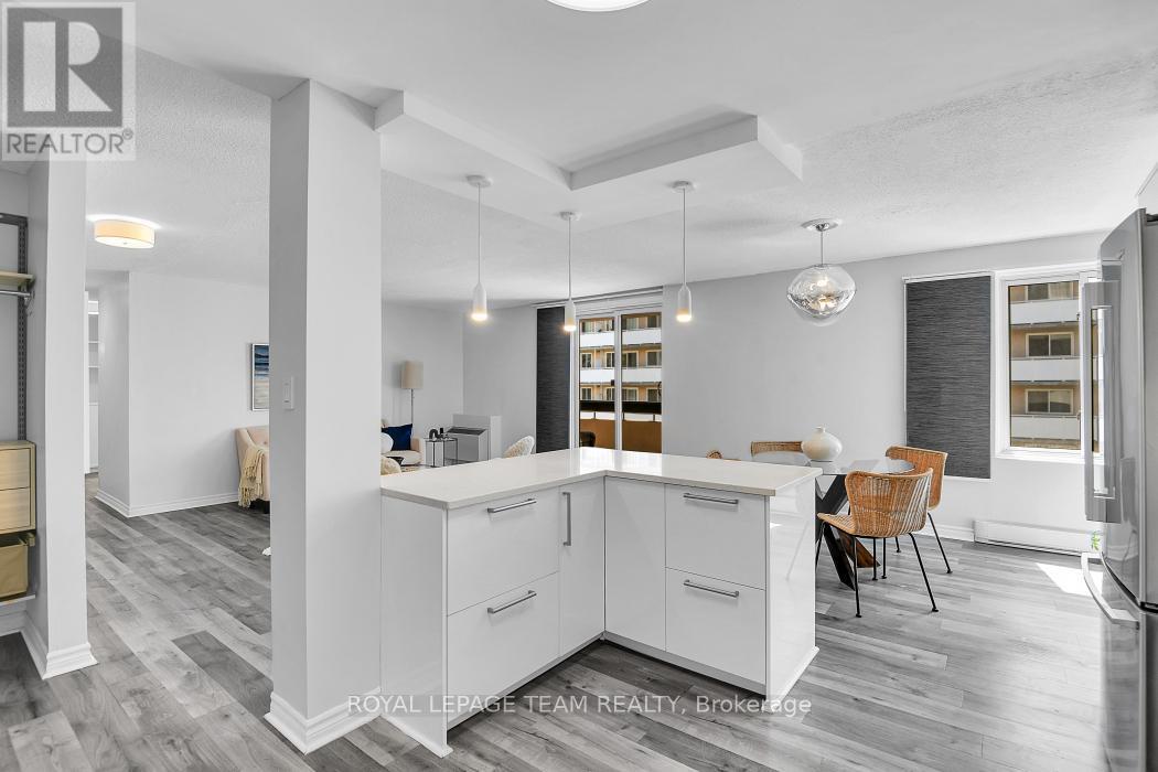 #1004 141 SOMERSET STREET W - 16
