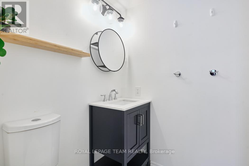 #1004 141 SOMERSET STREET W - 21