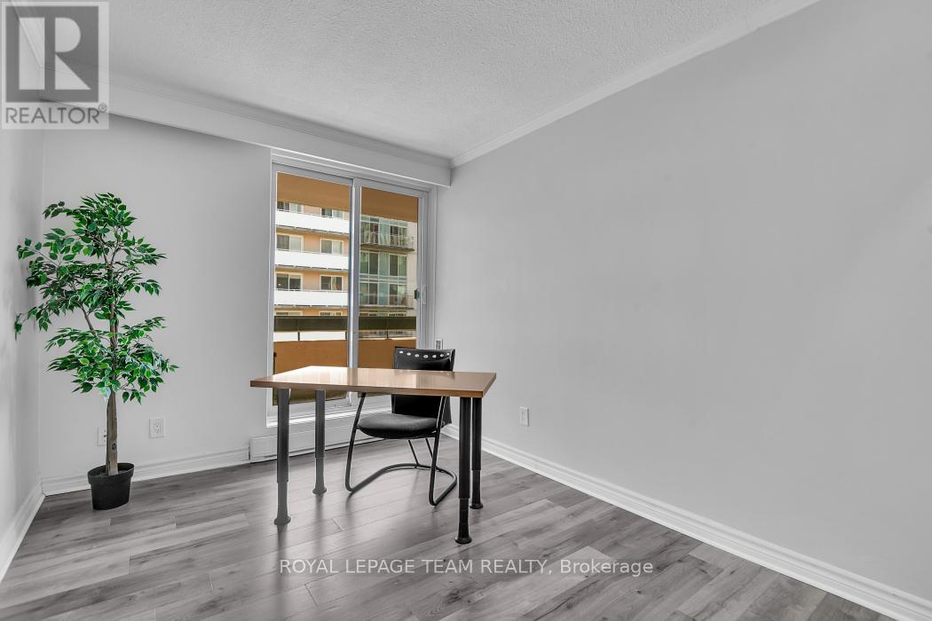 #1004 141 SOMERSET STREET W - 22