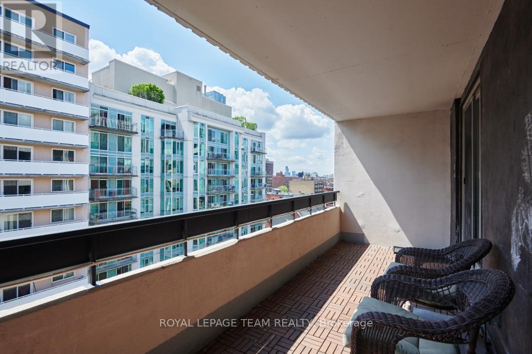 #1004 141 SOMERSET STREET W - 28