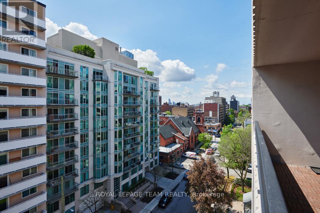 #1004 141 SOMERSET STREET W - 29