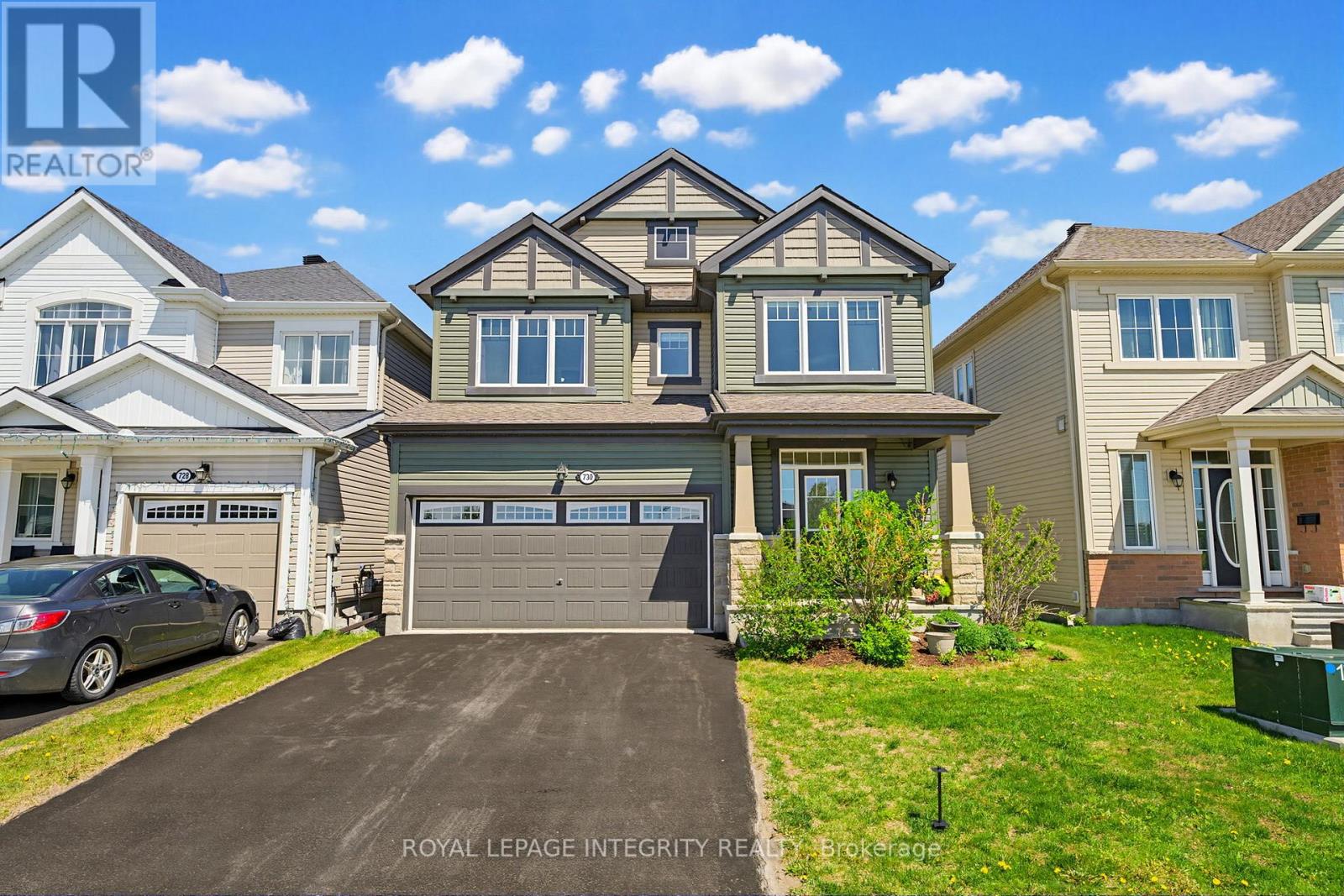 Elegant, upgraded and amazing location!