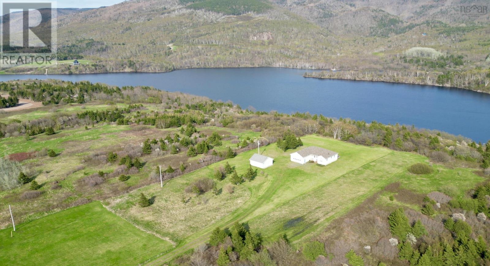 13540 Cabot Trail Road - 32