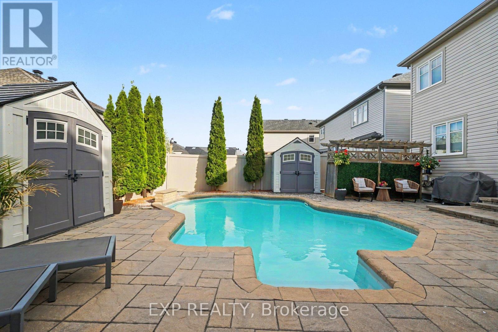 386 ANDALUSIAN CRESCENT - 41