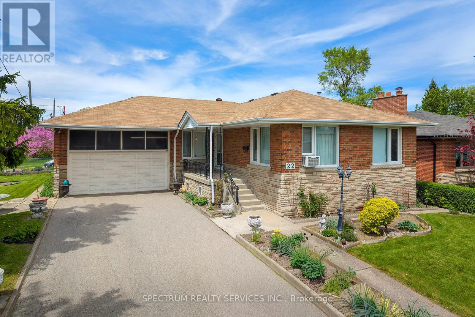 22 BARKSDALE AVENUE - 1