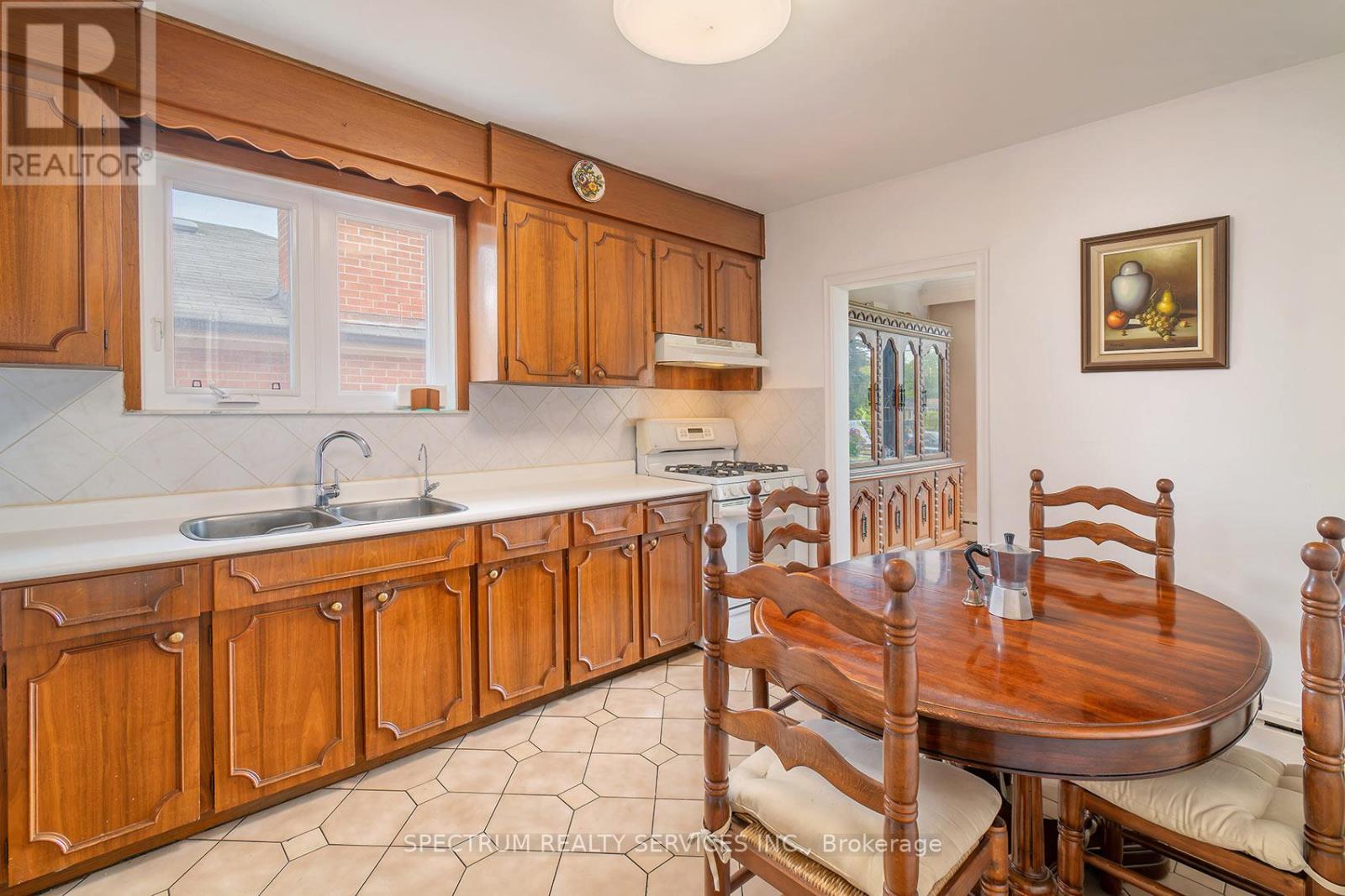 22 BARKSDALE AVENUE - 14