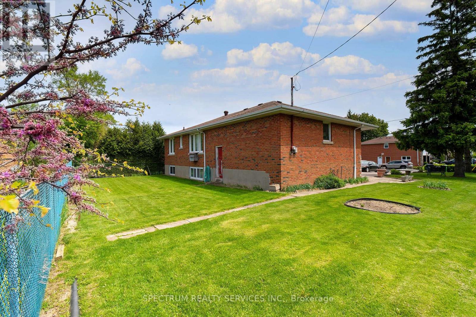 22 BARKSDALE AVENUE - 42