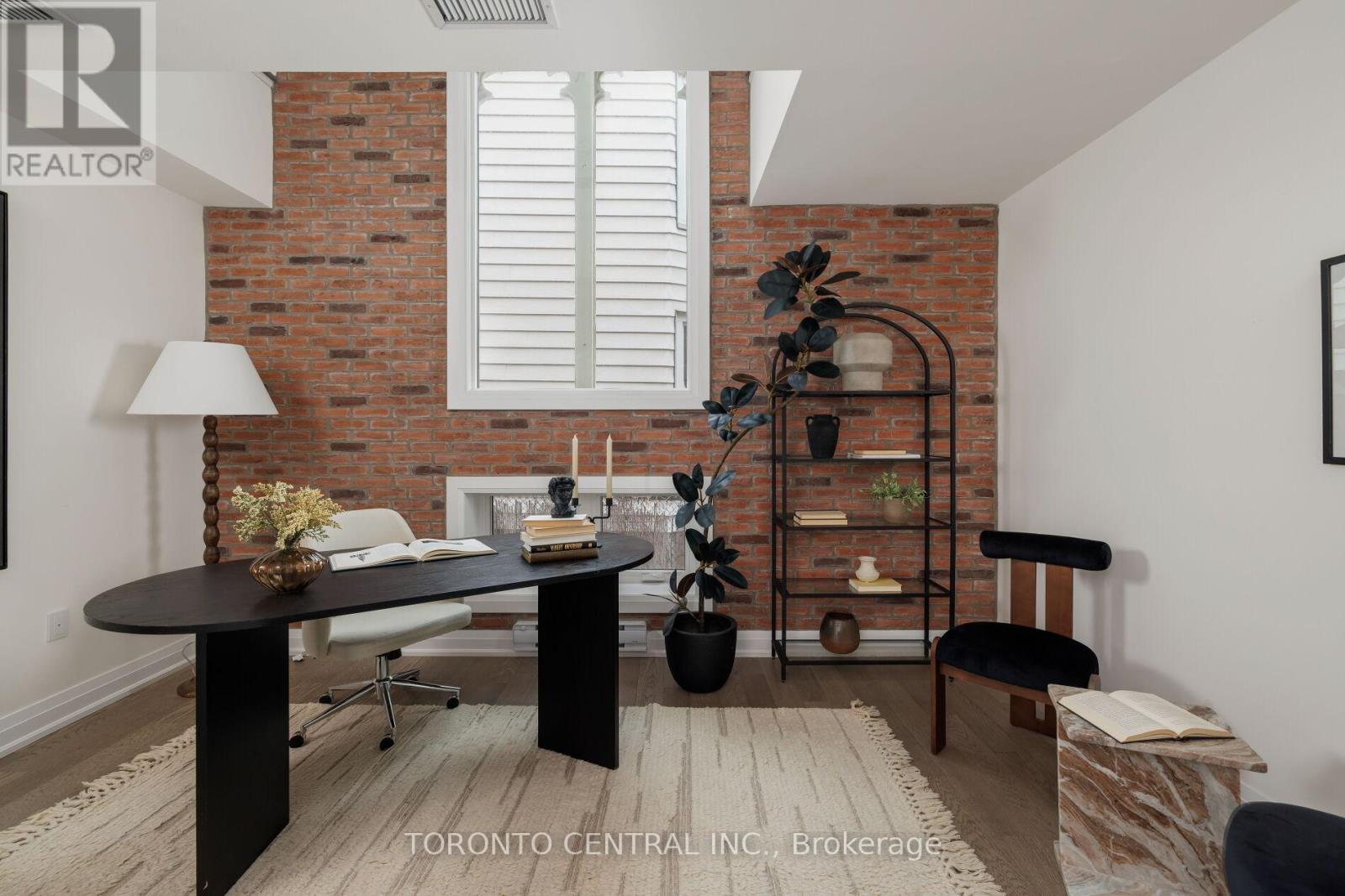 #2 175 JONES AVENUE - 4