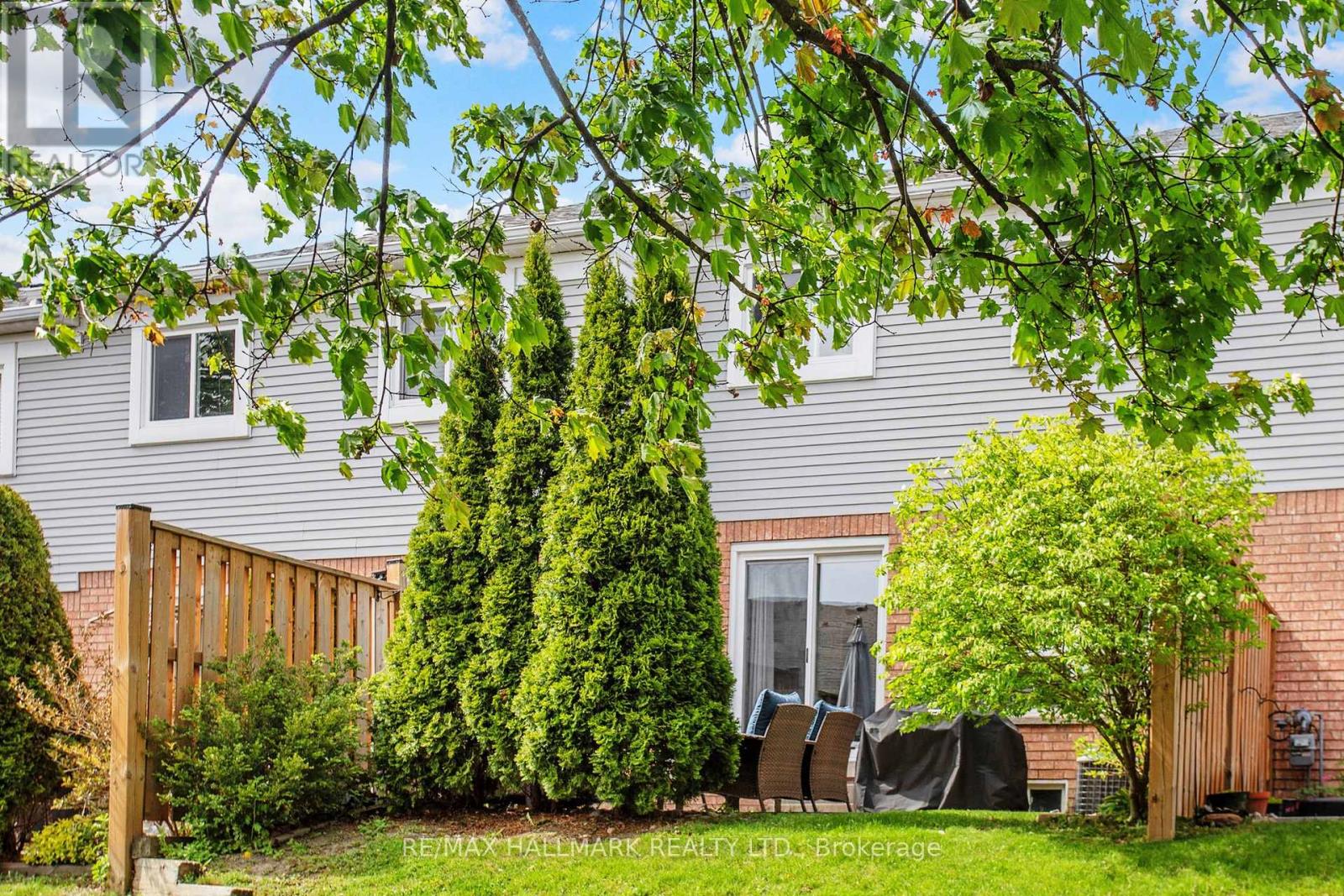 #189 10 BASSETT BOULEVARD - 34