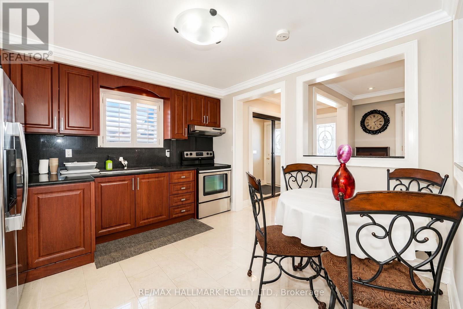 20 ELINOR AVENUE - 14