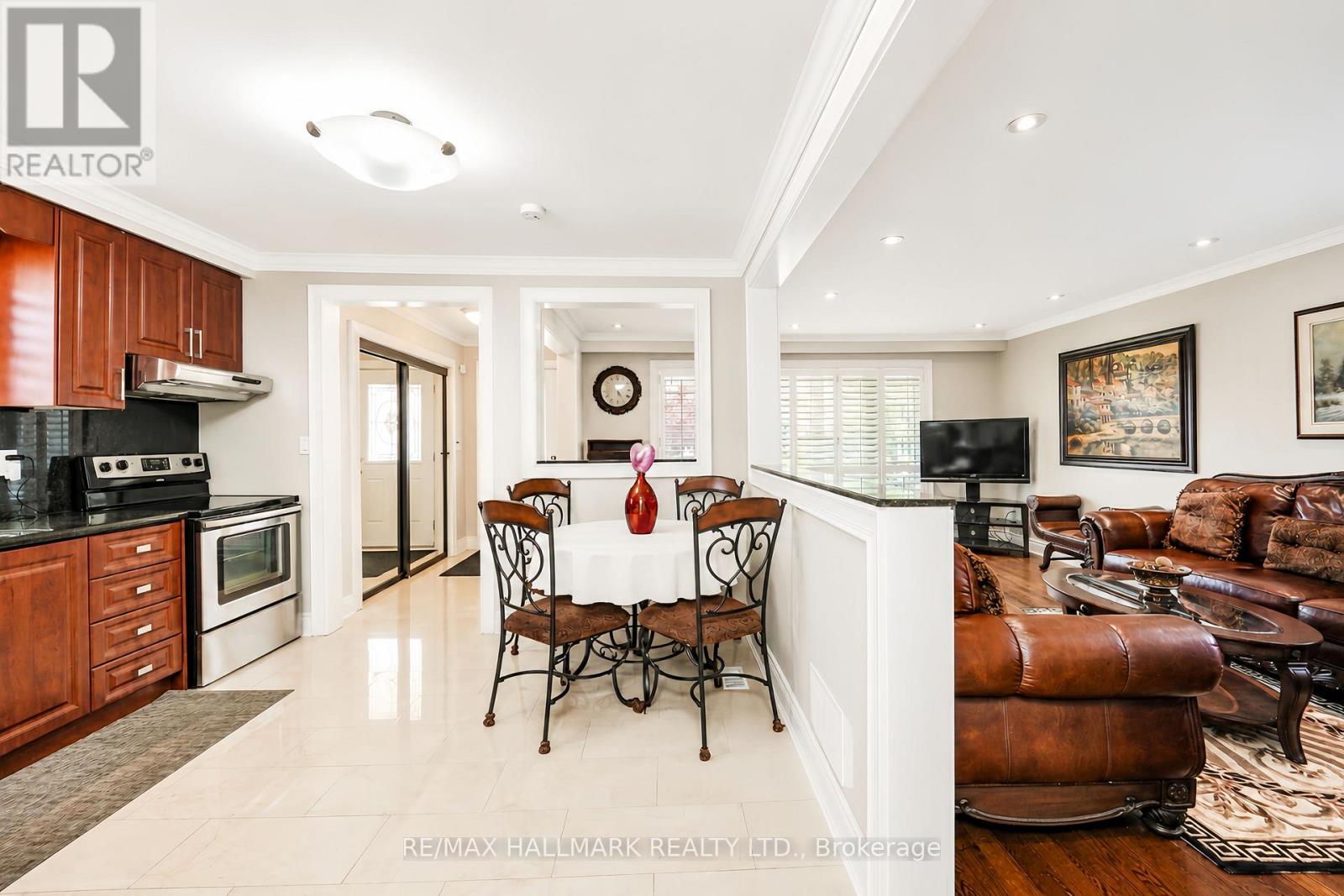 20 ELINOR AVENUE - 16