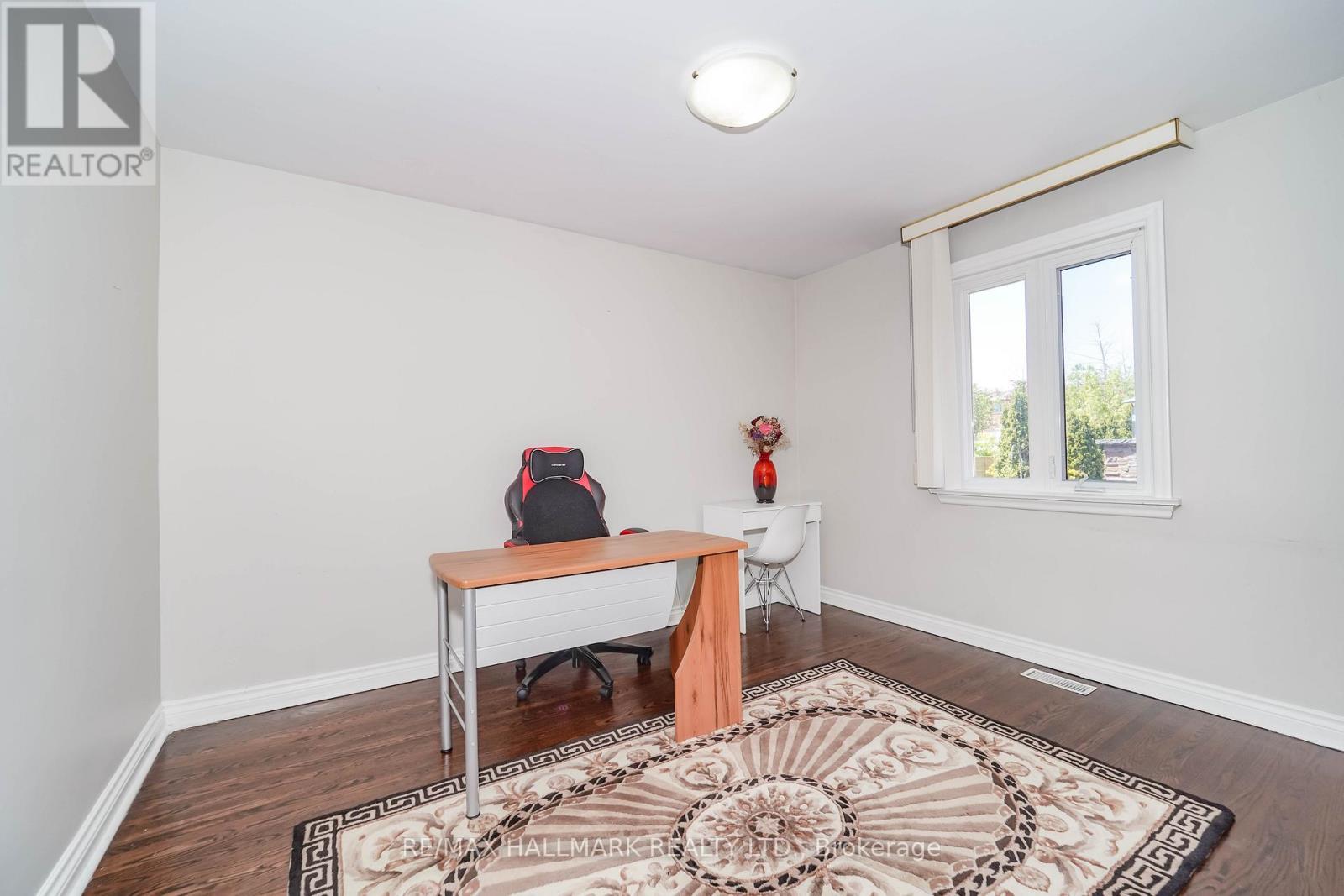 20 ELINOR AVENUE - 21