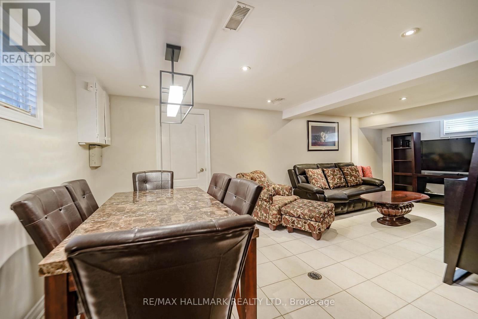 20 ELINOR AVENUE - 30