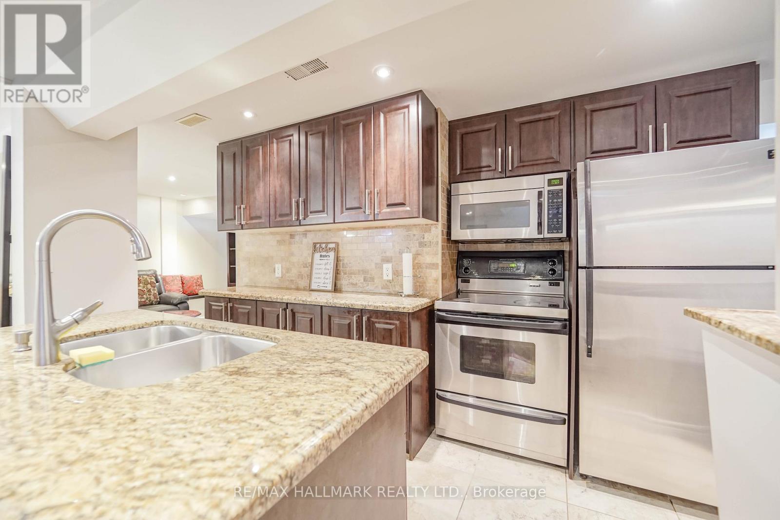 20 ELINOR AVENUE - 34