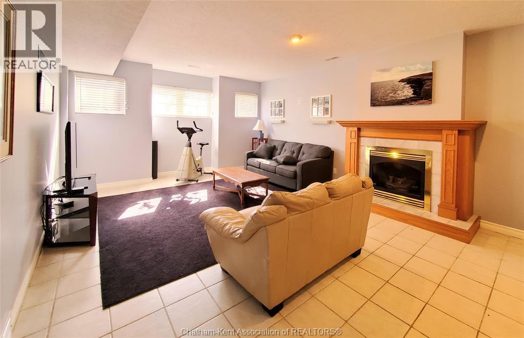 147 Garden Path - 19