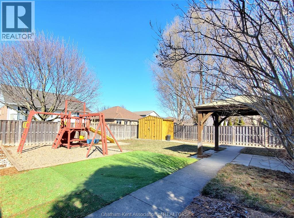 147 Garden Path - 27