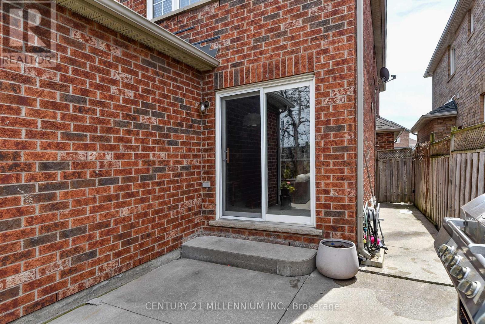 42 SWEET CLOVER CRESCENT - 15