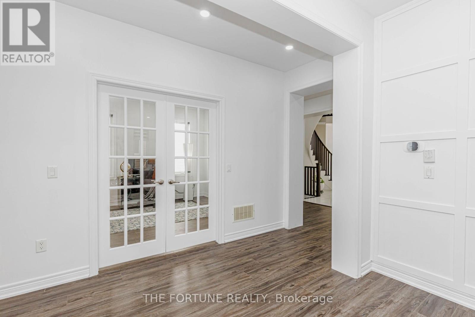 181 JOHNSON DRIVE - 43