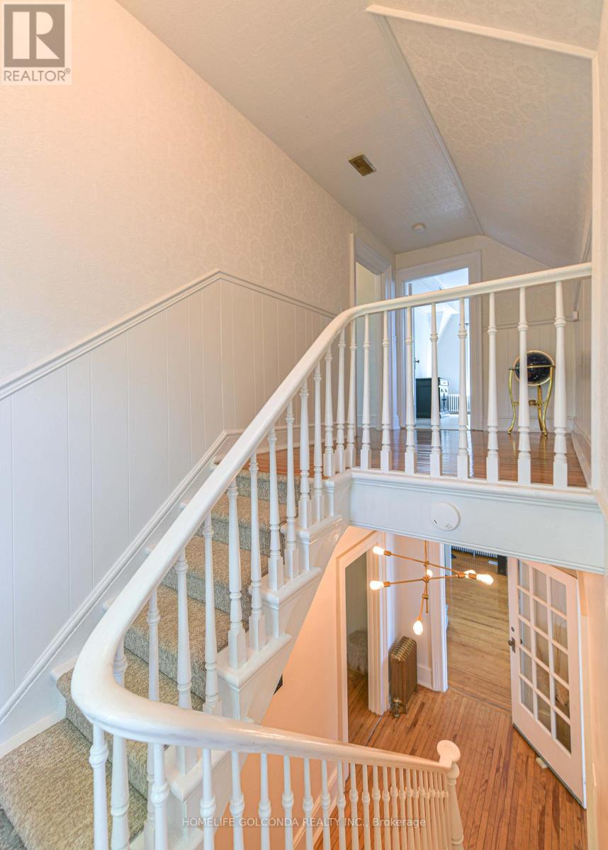 180 SARAH STREET N - 24