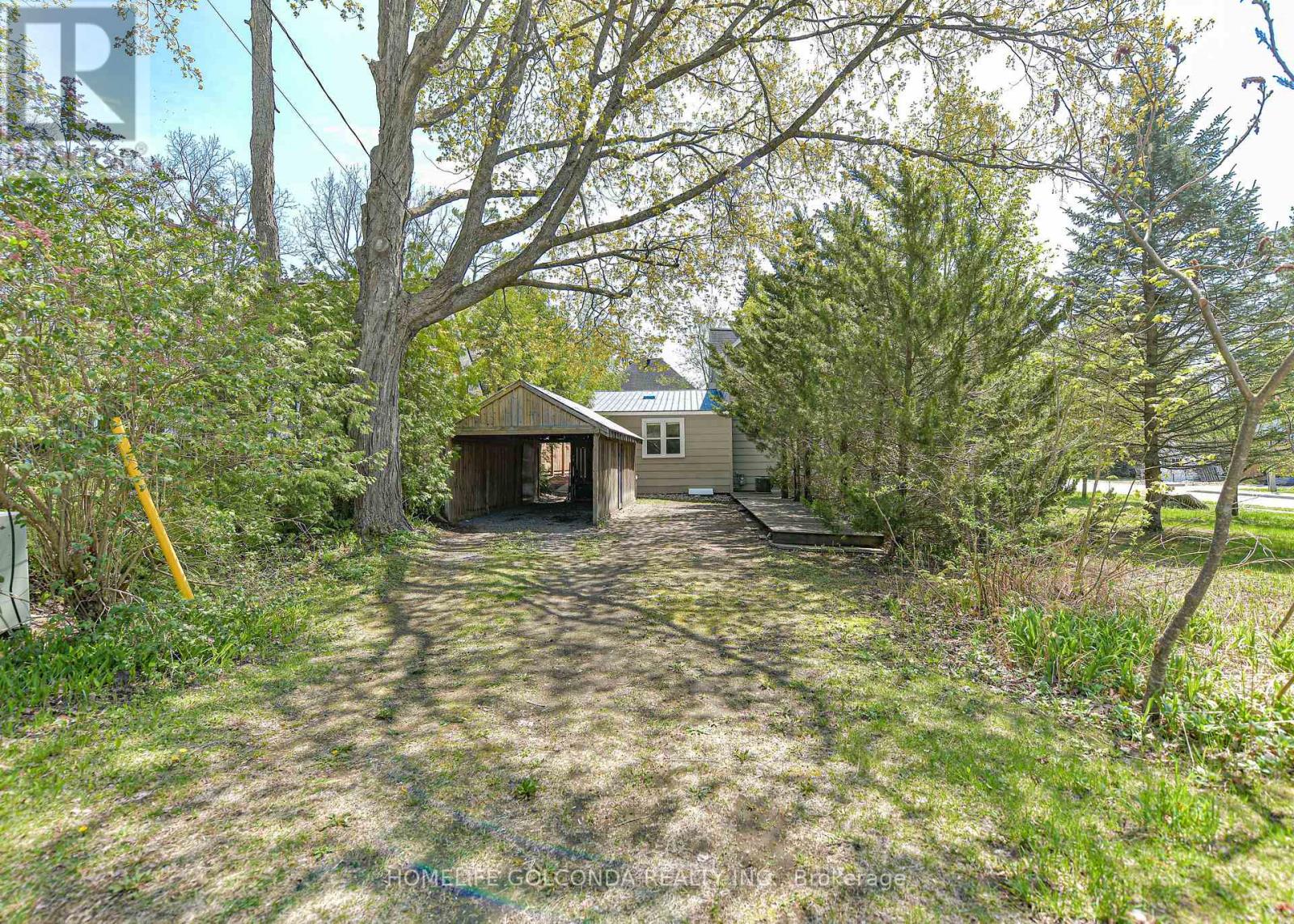 180 SARAH STREET N - 46