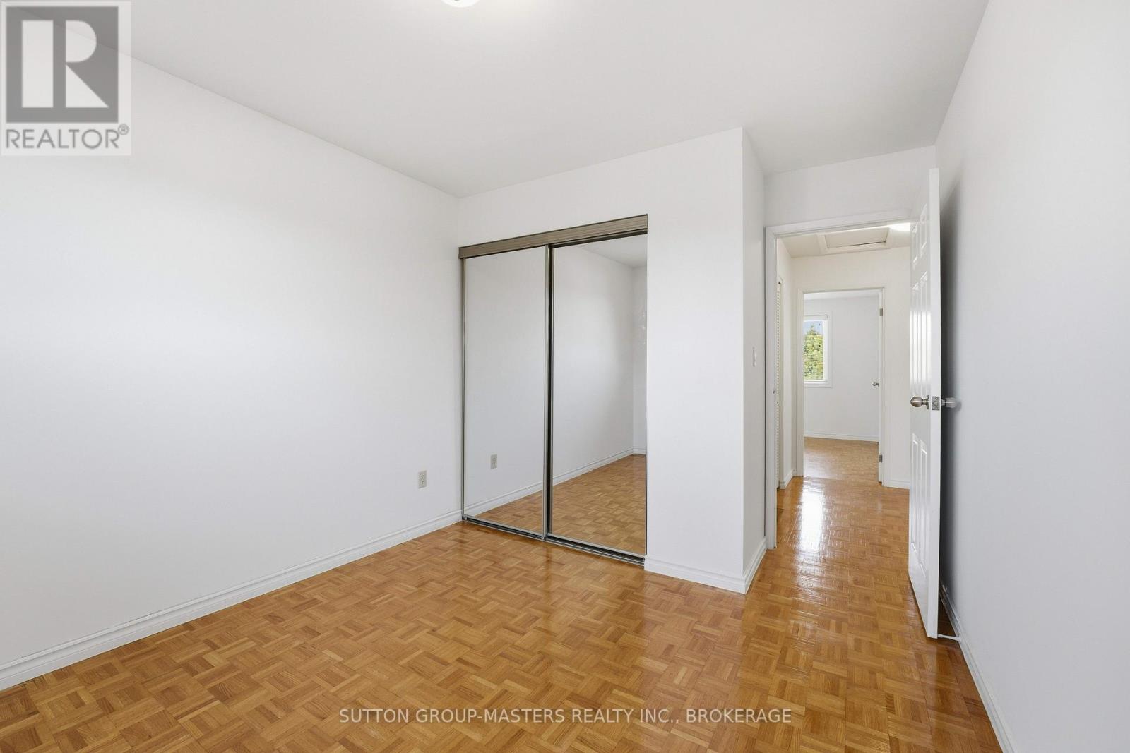 15 CAMDEN COURT - 31