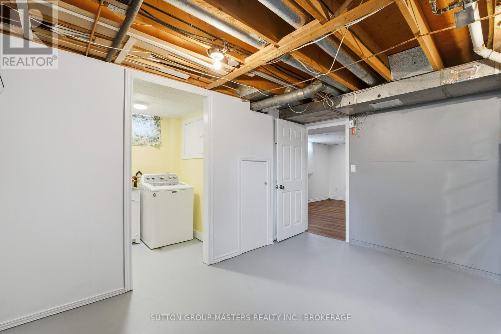 15 CAMDEN COURT - 39