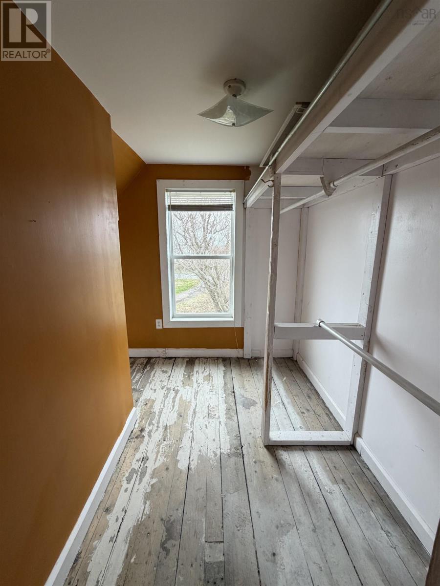 Property 7 of 33 of 415 Phalen Road