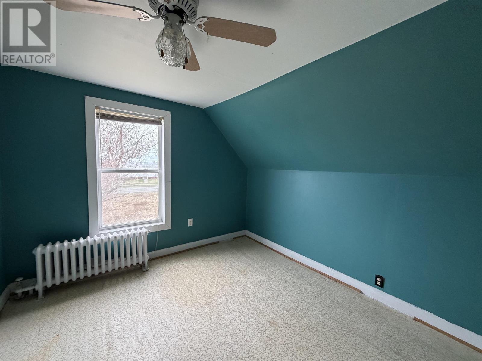 Property 16 of 33 of 415 Phalen Road