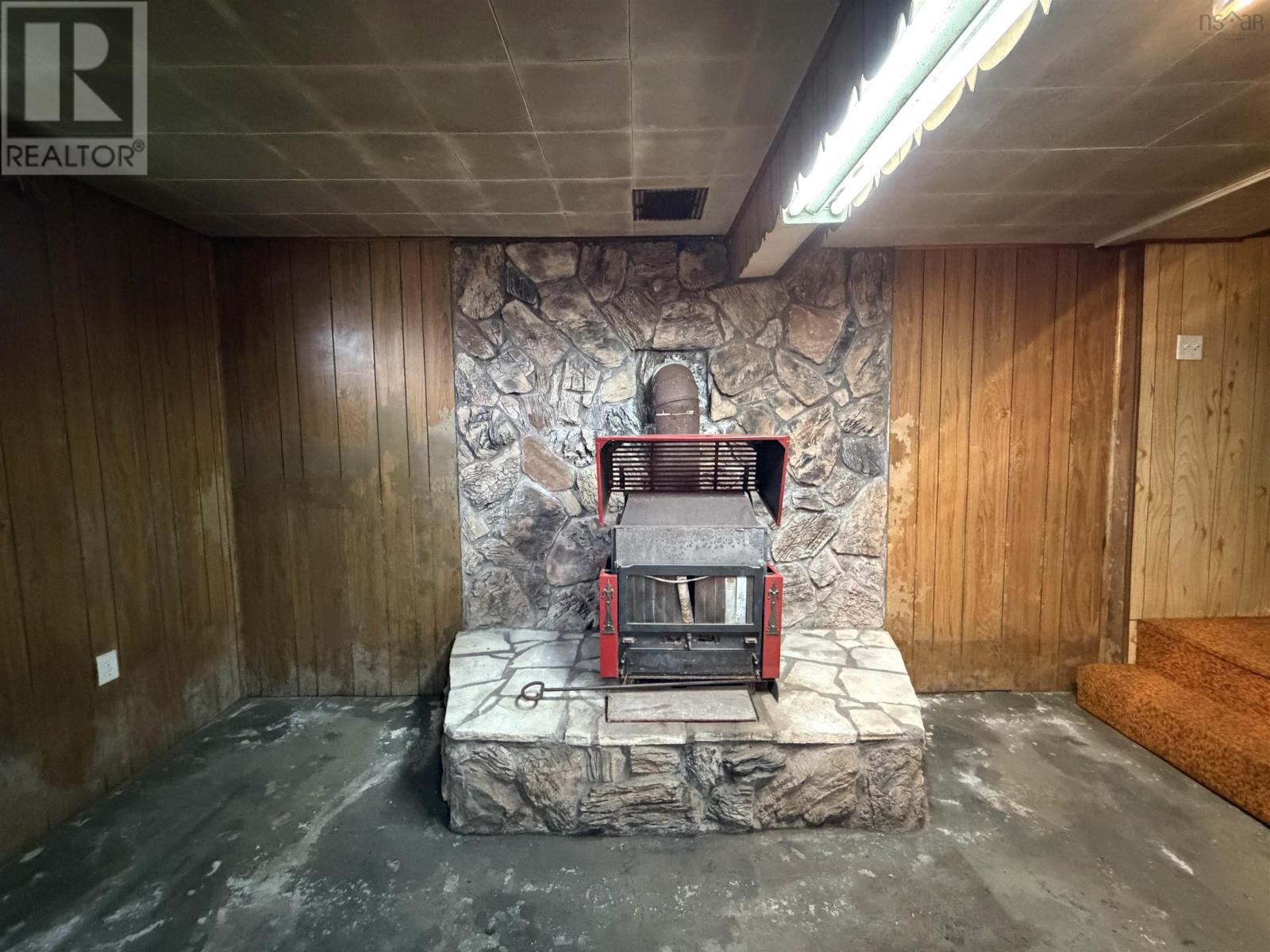 Property 32 of 33 of 415 Phalen Road
