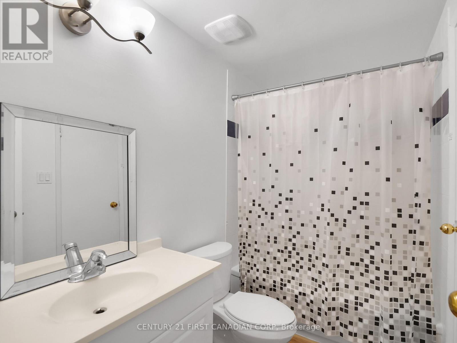 #2 1786 ATTAWANDARON ROAD - 15