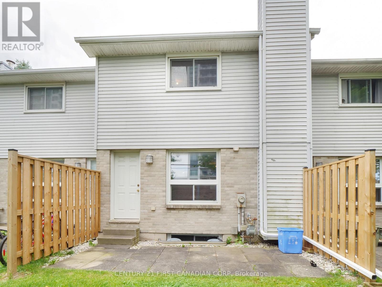 #2 1786 ATTAWANDARON ROAD - 26