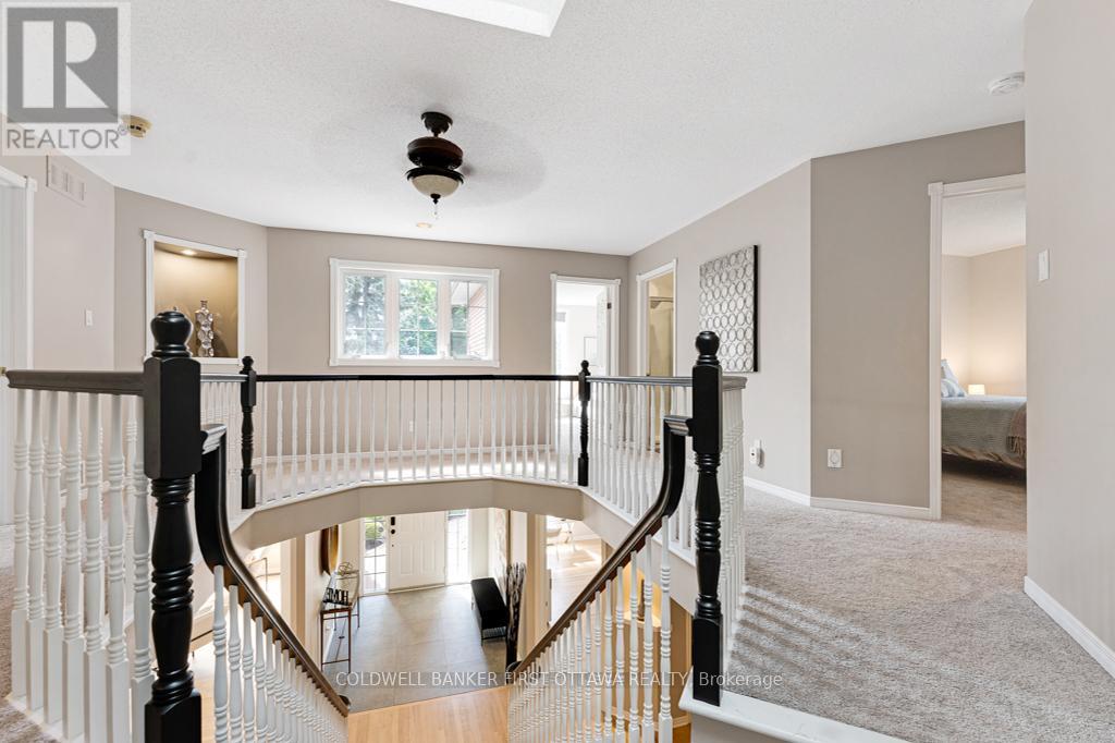 5525 PETTAPIECE CRESCENT - 20