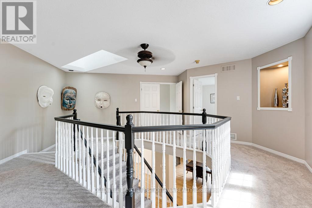 5525 PETTAPIECE CRESCENT - 21