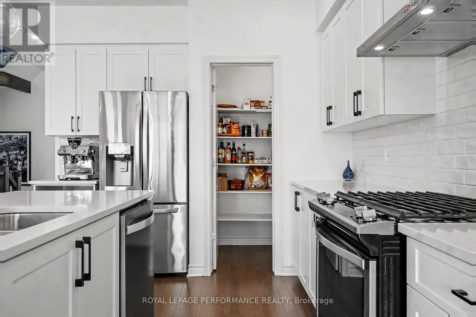 355 CORNICE STREET - 12