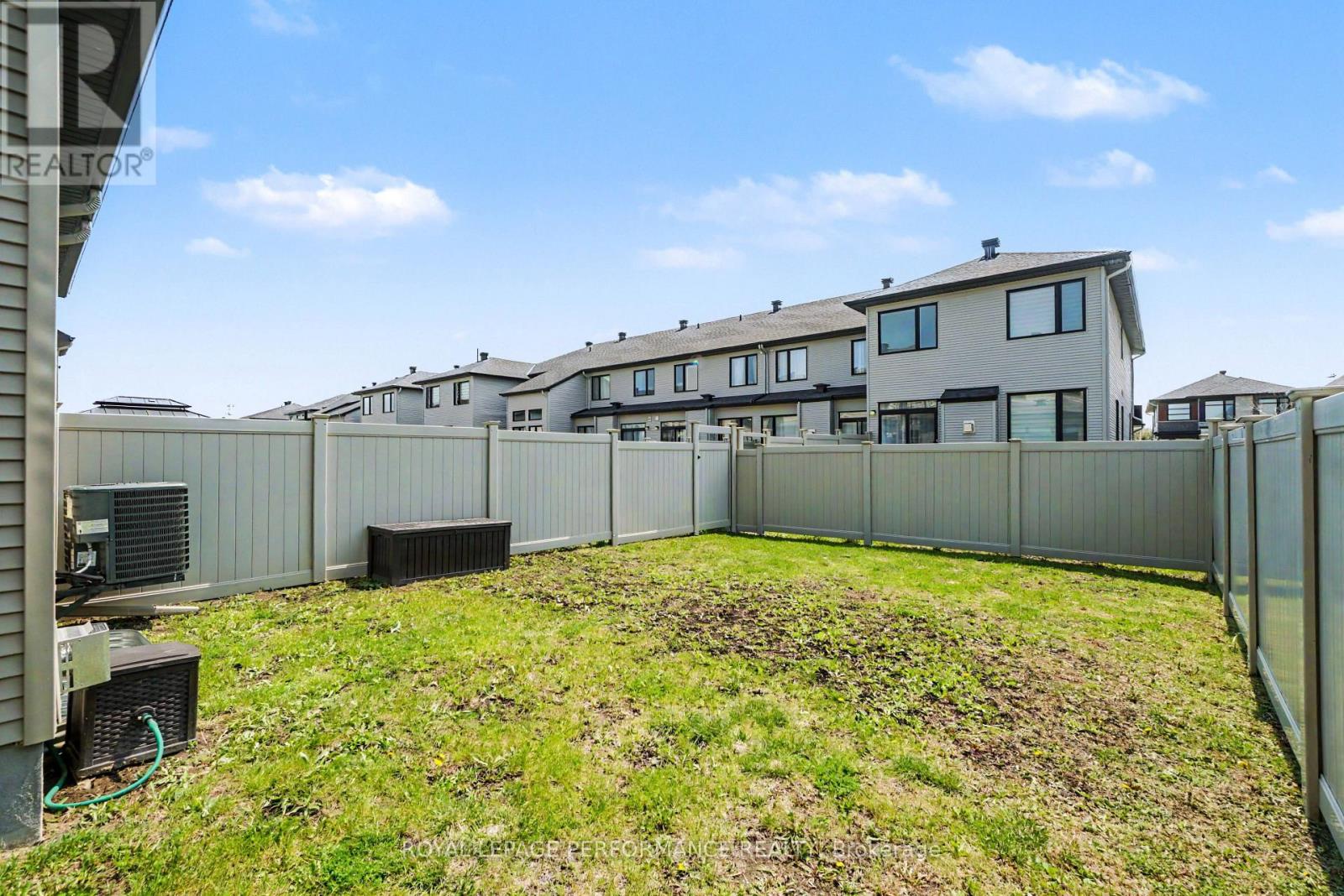 355 CORNICE STREET - 32