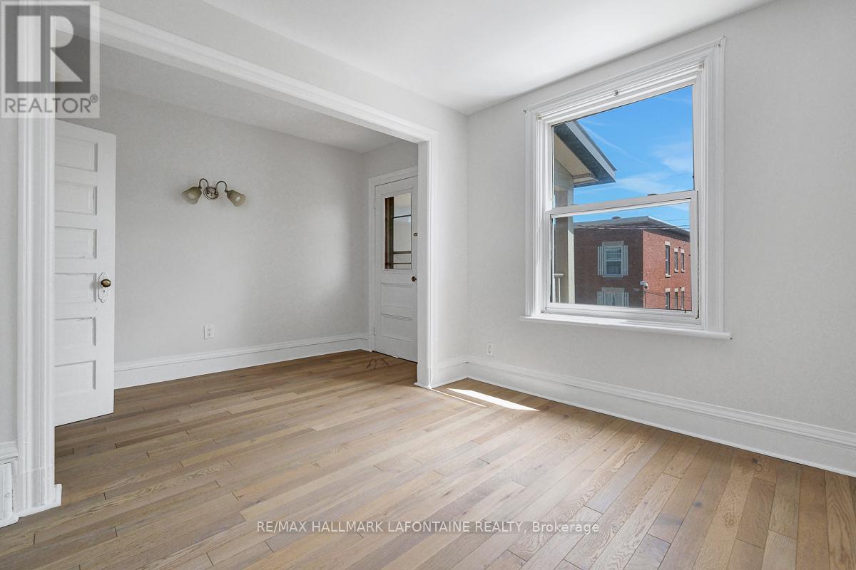 138 CONCORD STREET S - 17