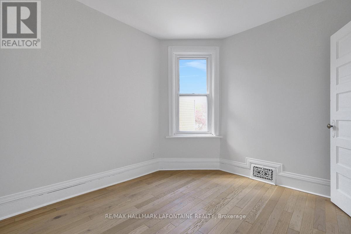 138 CONCORD STREET S - 23