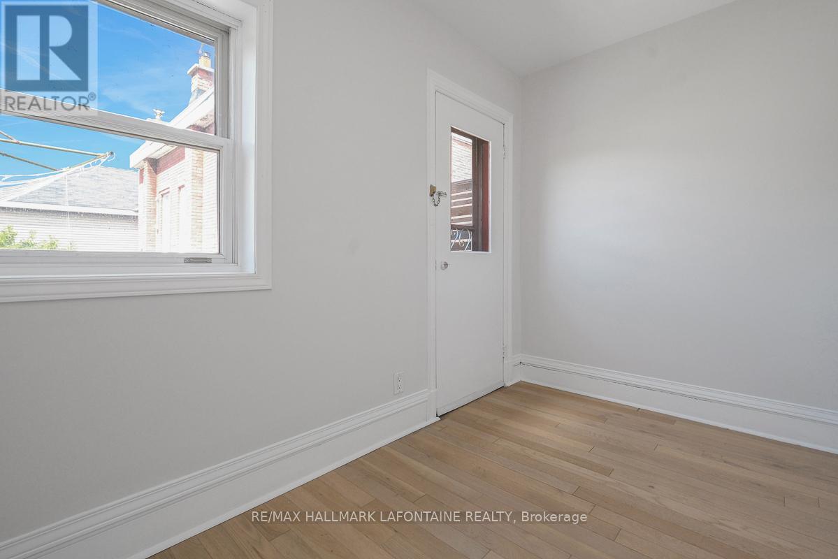 138 CONCORD STREET S - 25