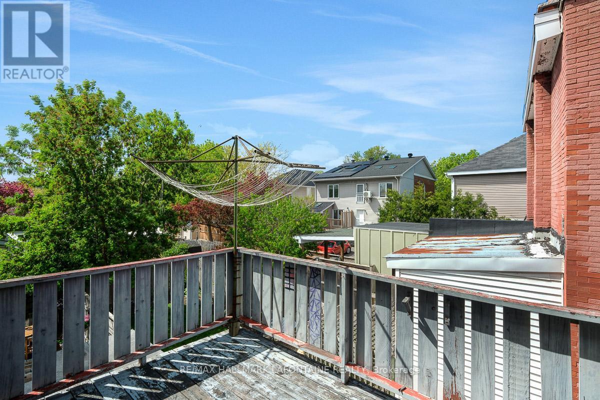 138 CONCORD STREET S - 26
