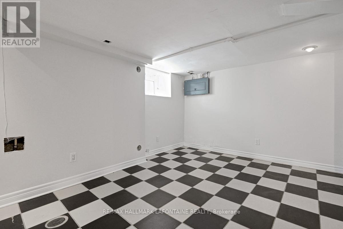 138 CONCORD STREET S - 28