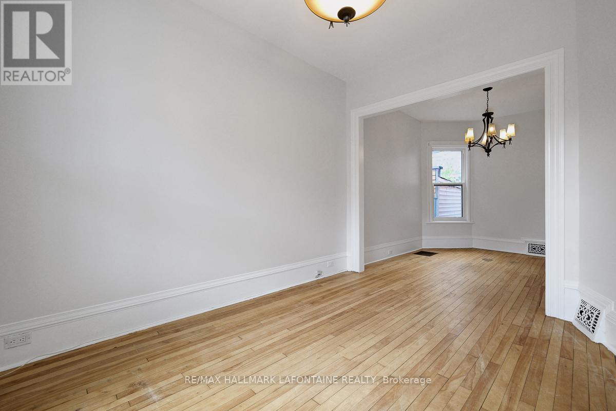 138 CONCORD STREET S - 6