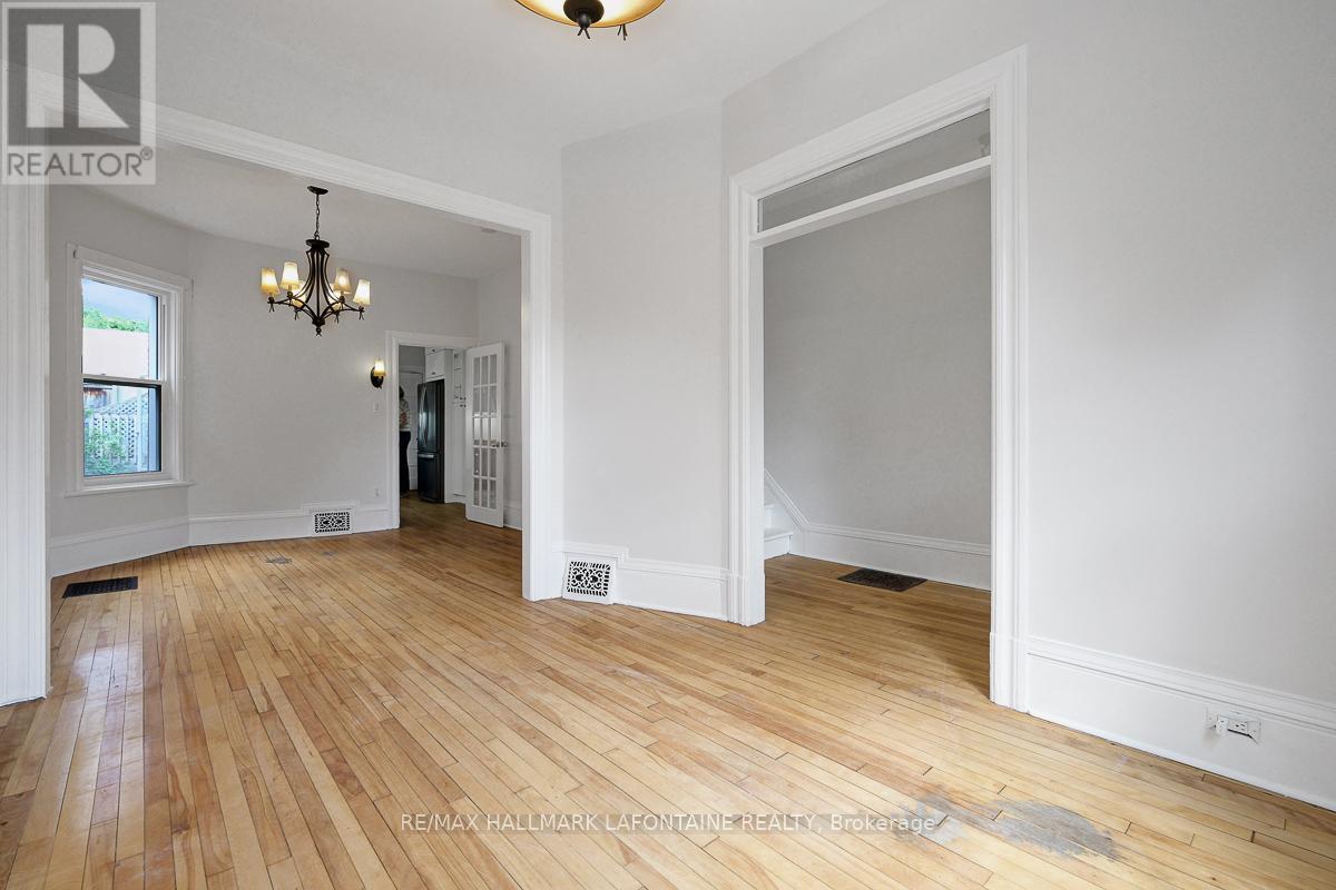 138 CONCORD STREET S - 7