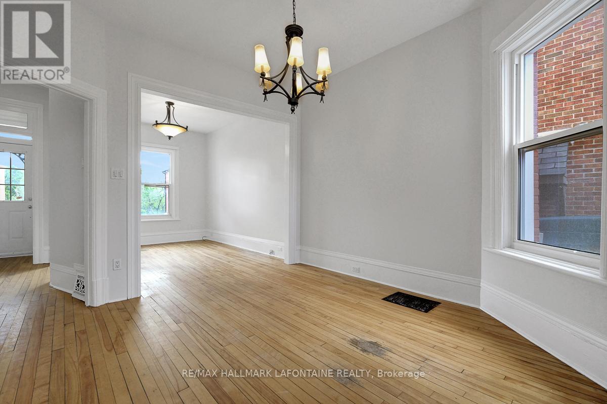 138 CONCORD STREET S - 8