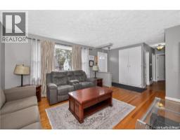 190 Maple Street, photo 4