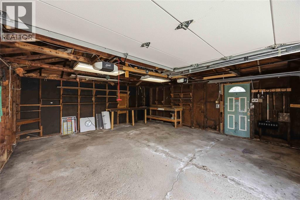 5 ABERDEEN AVENUE - 32